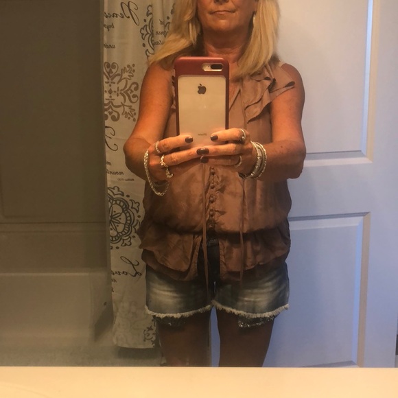 Top - Picture 4 of 6